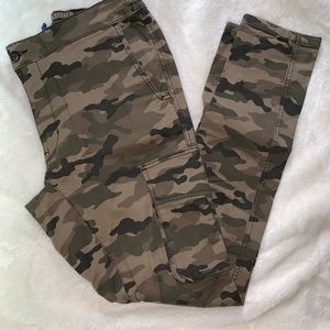 Men’s camo pants